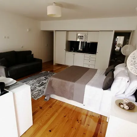 Invictus Place Apartment *